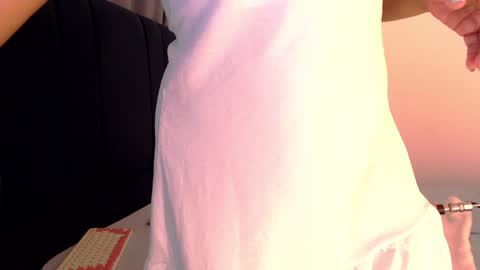 Snapshot of angela_santana_ chatting on 4, 2, 2025 Angela online show from 4, 2, 2025