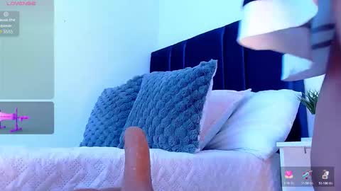 Snapshot of angela_santana_ chatting on 14, 10, 2025 Angela online show from 14, 10, 2025