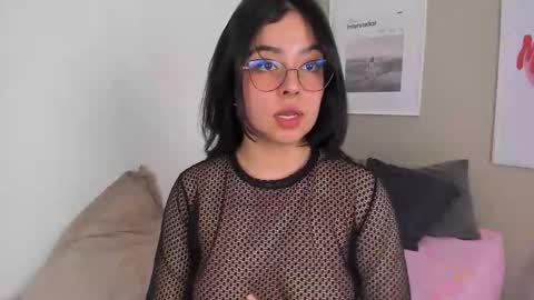 Angela online show from 1, 10, 2025