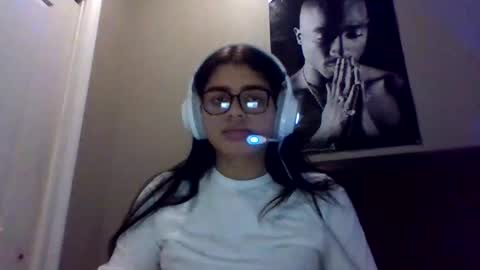 Snapshot of angelabvalle chatting on 11, 2, 2026 angelabvalle online show from 11, 2, 2026