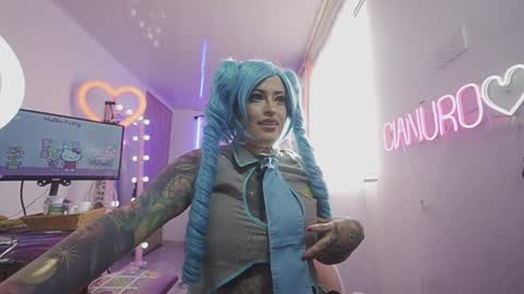 angelacianuro_ online show from 8, 12, 2024