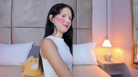 Snapshot of angelag_ chatting on 6, 11, 2025 angelag_ online show from 6, 11, 2025