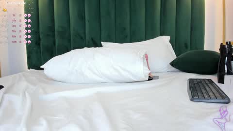 Angela  online show from 4, 2, 2025