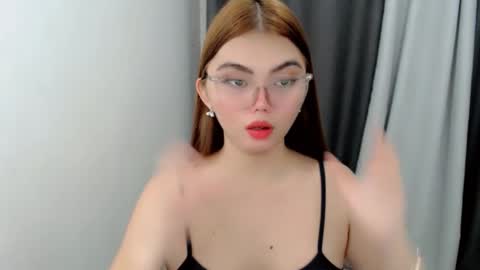 Snapshot of angelari_slut chatting on 4, 11, 2025 angelari_slut online show from 4, 11, 2025