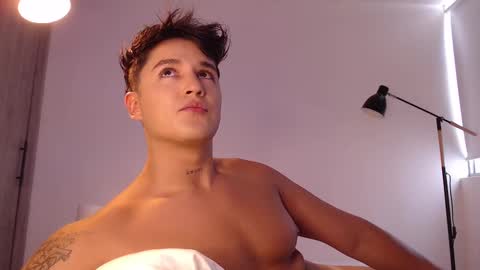 Snapshot of angelcossio chatting on 6, 10, 2025 Angel online show from 6, 10, 2025