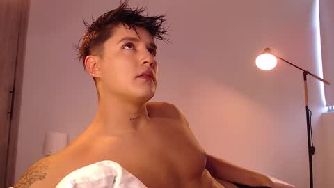 Snapshot of angelcossio chatting on 22, 11, 2025 Angel online show from 22, 11, 2025