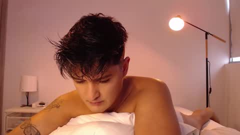 Snapshot of angelcossio chatting on 13, 12, 2025 Angel online show from 13, 12, 2025