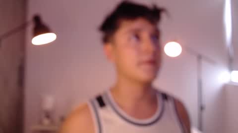 Snapshot of angelcossio chatting on 16, 12, 2025 Angel online show from 16, 12, 2025