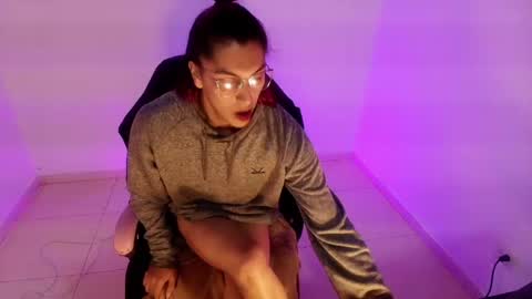 angele online show from 13, 4, 2026