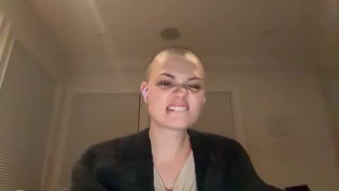 Snapshot of angeleleven11 chatting on 17, 1, 2025 angeleleven11 online show from 17, 1, 2025