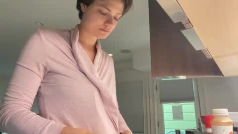 Snapshot of angeleleven11 chatting on 15, 9, 2025 angeleleven11 online show from 15, 9, 2025