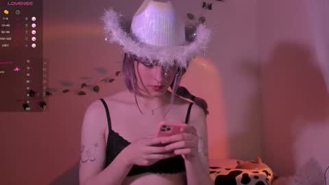 Snapshot of angelfiore chatting on 27, 10, 2025 Angel Fiore online show from 27, 10, 2025