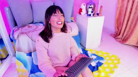 Snapshot of angeli_cute chatting on 1, 12, 2025 angeli_cute online show from 1, 12, 2025