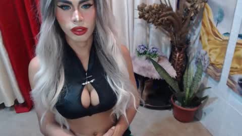 DIVINE ANGEL online show from 8, 2, 2025