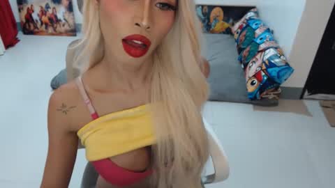 DIVINE ANGEL online show from 26, 11, 2025