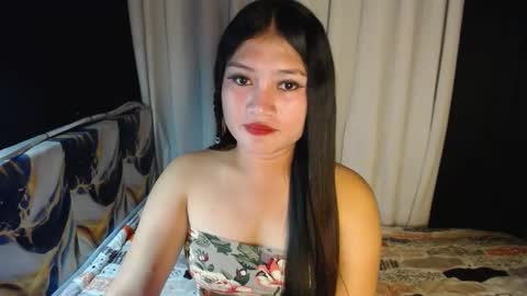 Snapshot of angelic_girlxx chatting on 6, 11, 2025 Angie online show from 6, 11, 2025
