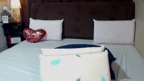 Snapshot of angelicqueents chatting on 19, 1, 2025 MS. AMALIA online show from 19, 1, 2025