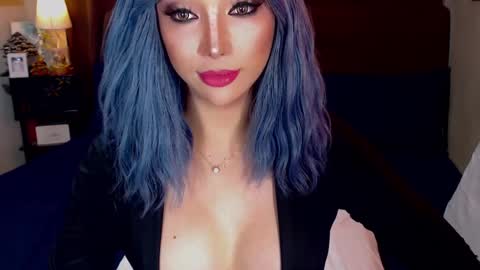 Snapshot of angelicqueents chatting on 22, 1, 2025 MS. AMALIA online show from 22, 1, 2025