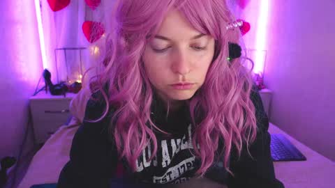 Snapshot of angelika_rouge chatting on 6, 3, 2026 Angelika Rouge online show from 6, 3, 2026