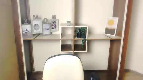 Angelina online show from 12, 9, 2025