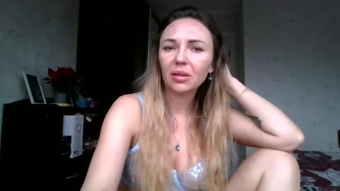 angelinalove28 online show from 2, 12, 2025