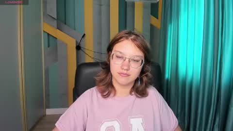 AngelinaLow online show from 15, 9, 2025