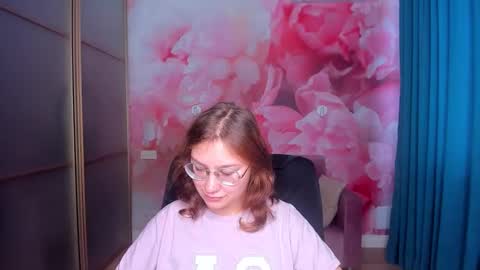 AngelinaLow online show from 18, 11, 2025