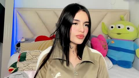 Angeline Smith  online show from 4, 3, 2025