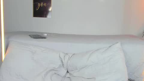 angelinepossy online show from 9, 3, 2025