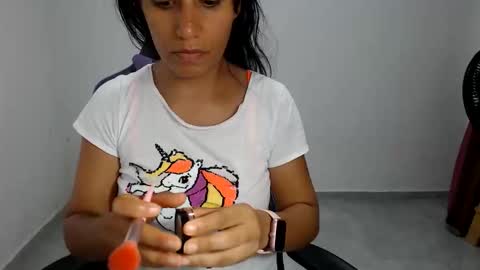 Snapshot of angelitaa_hot chatting on 8, 6, 2026 angela online show from 8, 6, 2026