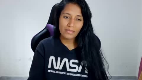 Snapshot of angelitaa_hot chatting on 7, 7, 2026 angela online show from 7, 7, 2026