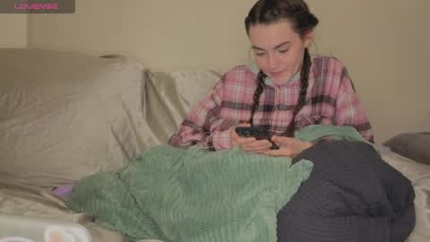 angelknight22 online show from 4, 4, 2026