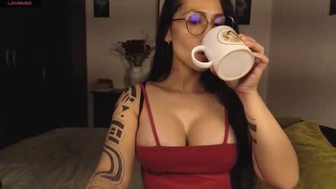  ANGELA ISABELLA  online show from 8, 3, 2026