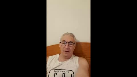 Snapshot of angellr5 chatting on 21, 12, 2025 angellr5 online show from 21, 12, 2025