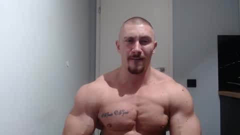  ------- SEX SHOW WITH GUYS AND GIRLS  MUSCLE SHOW online show from 18, 12, 2024