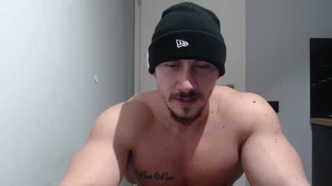  ------- SEX SHOW WITH GUYS AND GIRLS  MUSCLE SHOW online show from 15, 1, 2025