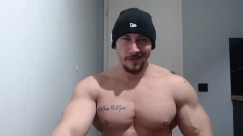  ------- SEX SHOW WITH GUYS AND GIRLS  MUSCLE SHOW online show from 24, 1, 2025