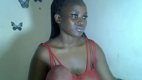 Snapshot of angelofsweetness chatting on 14, 12, 2025 angelofsweetness online show from 14, 12, 2025