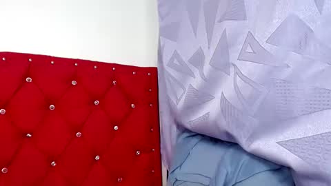 Snapshot of angels_0001 chatting on 2, 12, 2024 angels_0001 online show from 2, 12, 2024