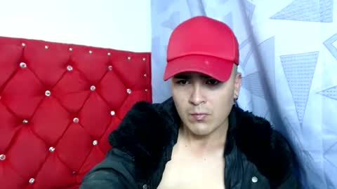 Snapshot of angels_0001 chatting on 10, 12, 2024 angels_0001 online show from 10, 12, 2024