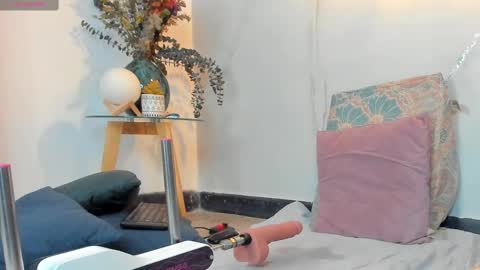 ANGIE online show from 1, 3, 2025