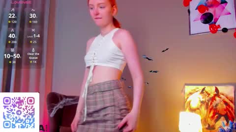 Snapshot of angelwise chatting on 30, 10, 2025 angelwise online show from 30, 10, 2025