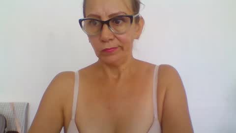 angelycute476334 online show from 18, 10, 2025