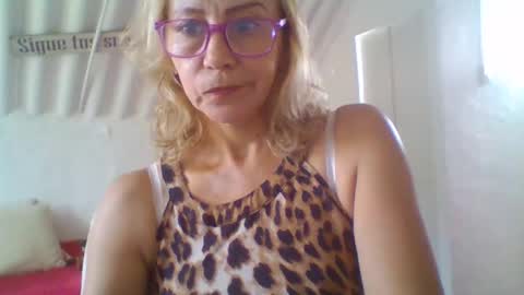 Snapshot of angelycute476334 chatting on 21, 12, 2025 angelycute476334 online show from 21, 12, 2025