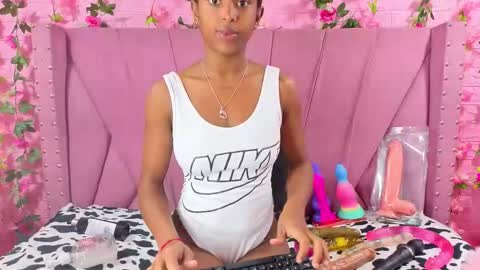 Snapshot of angeyapetite chatting on 18, 11, 2025 Anyega online show from 18, 11, 2025