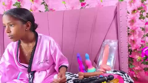 Snapshot of angeyapetite chatting on 17, 12, 2025 Anyega online show from 17, 12, 2025