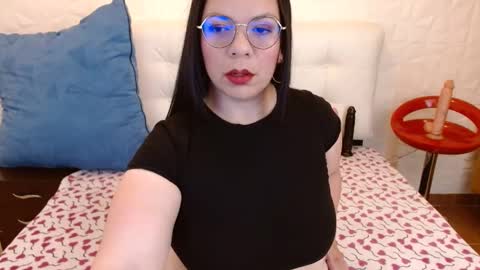Snapshot of angie_bbw chatting on 28, 10, 2025 Angie online show from 28, 10, 2025