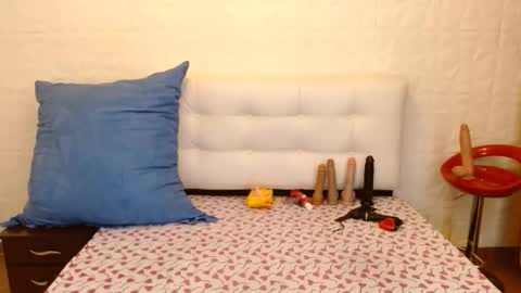 Snapshot of angie_bbw chatting on 28, 11, 2025 Angie online show from 28, 11, 2025