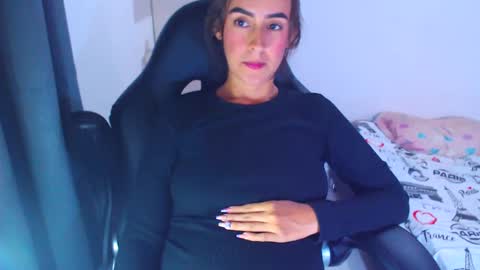 Snapshot of angie_dreamgirl chatting on 14, 12, 2024 IG angie dreamgirl01 online show from 14, 12, 2024