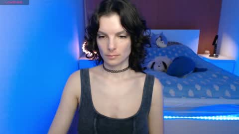 angie_faee online show from 13, 1, 2025